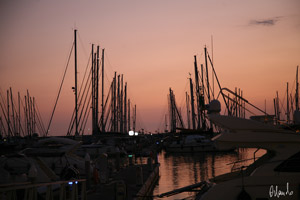 Marina di Ragusa: tramonto al porto