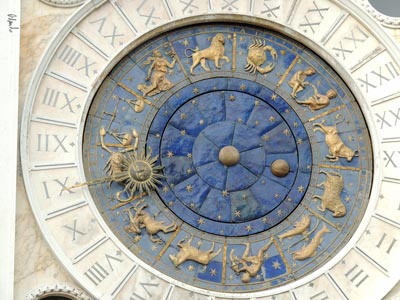 I segni zodiacali sulla Torre dell'Orologio